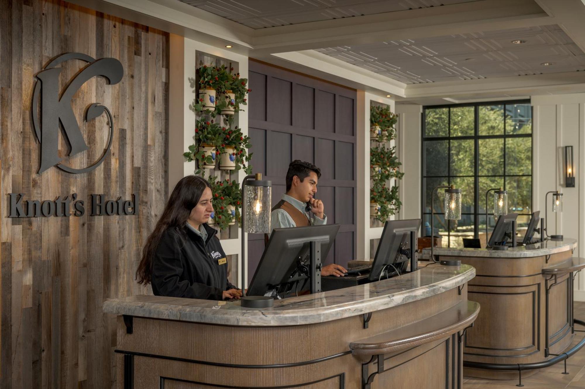 Knott'S Hotel Buena Park Eksteriør bilde
